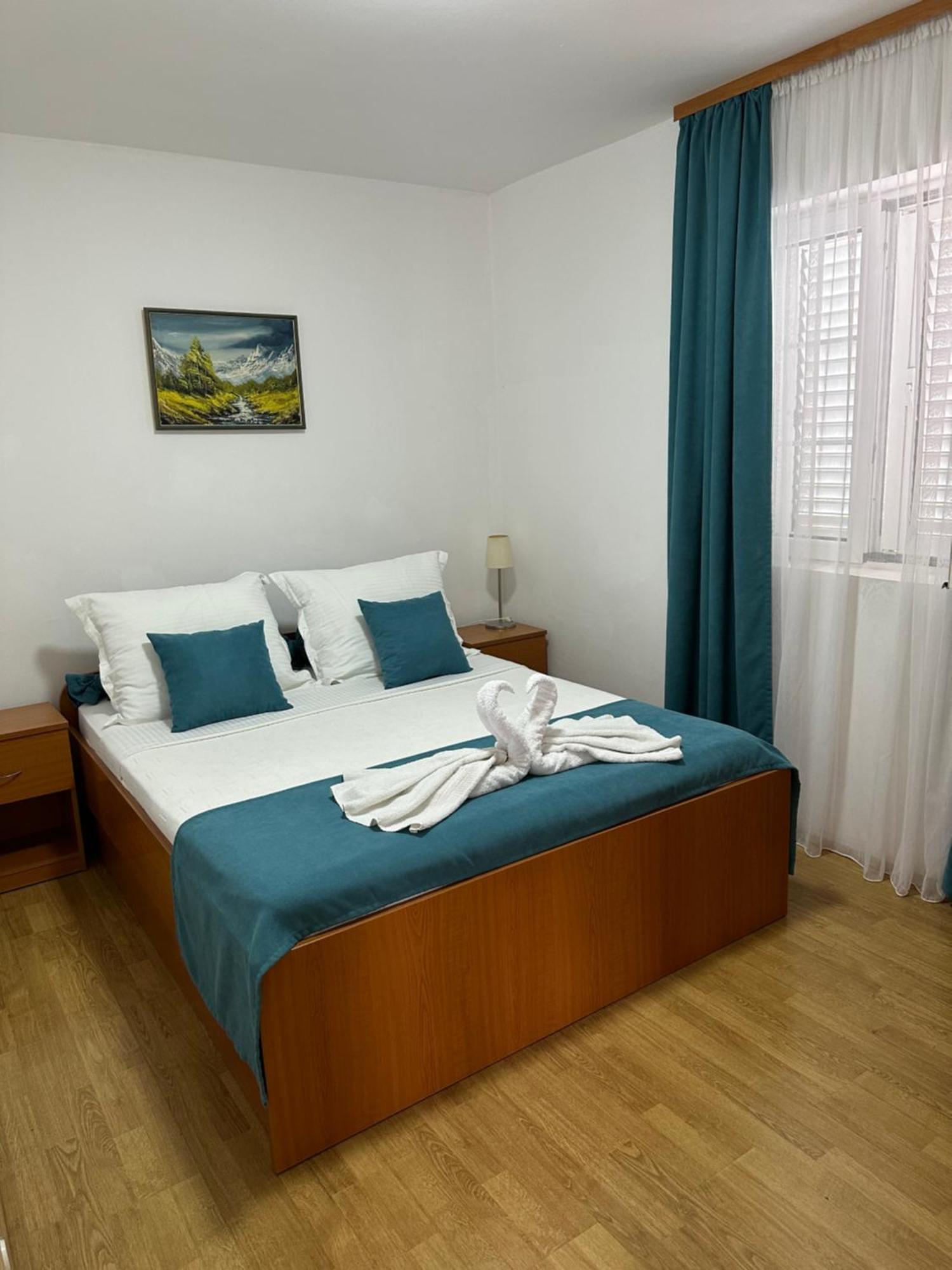 Apartments Kovinic Τίβατ Εξωτερικό φωτογραφία