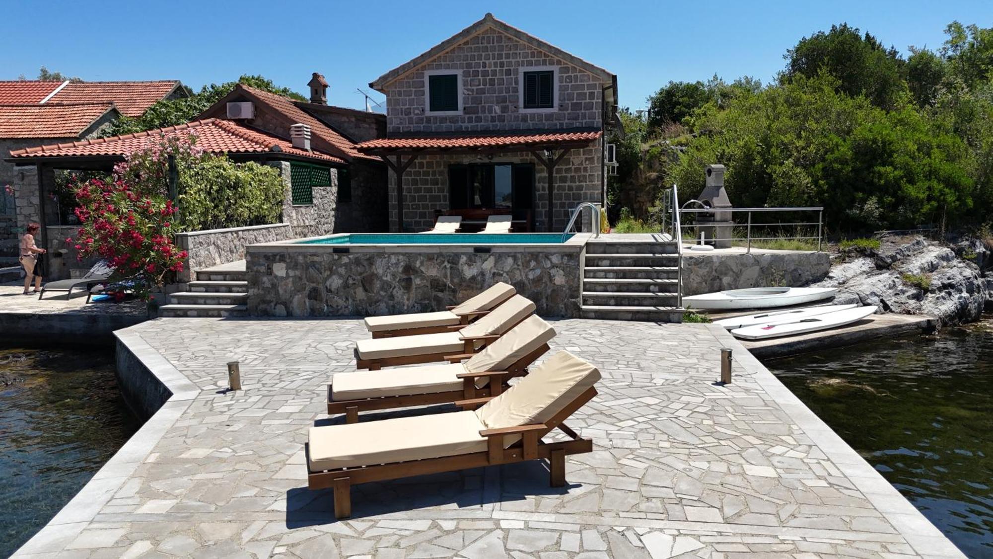 Apartments Kovinic Τίβατ Εξωτερικό φωτογραφία